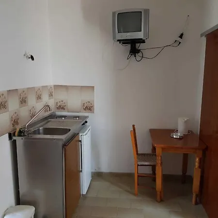 Family Run 2 Bed Studio Apartment 3 Kardamena (Kos)