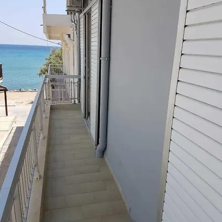 Apartament Family Run 2 Bed Studio Apartment 3