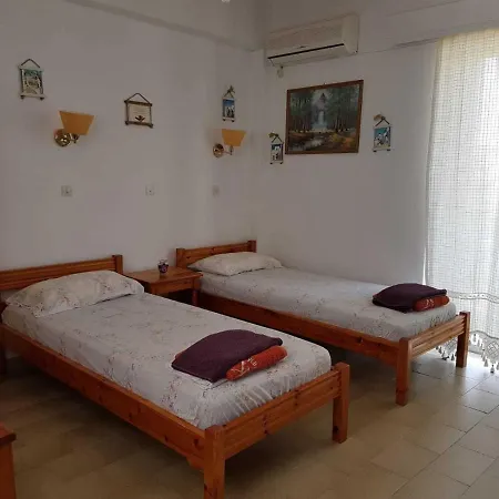 Apartmán Family Run 2 Bed Studio Apartment 3 *